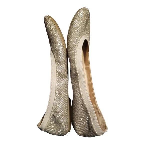 Bandolino Gold Flats with Elegant Design - Picture 3 of 6